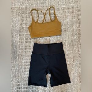 Vuori bike short outfit